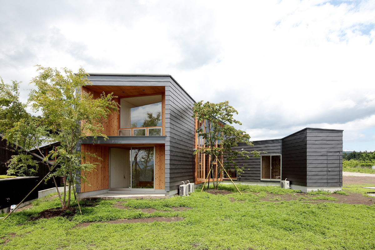 箕郷町の3つ家(ナナメ)