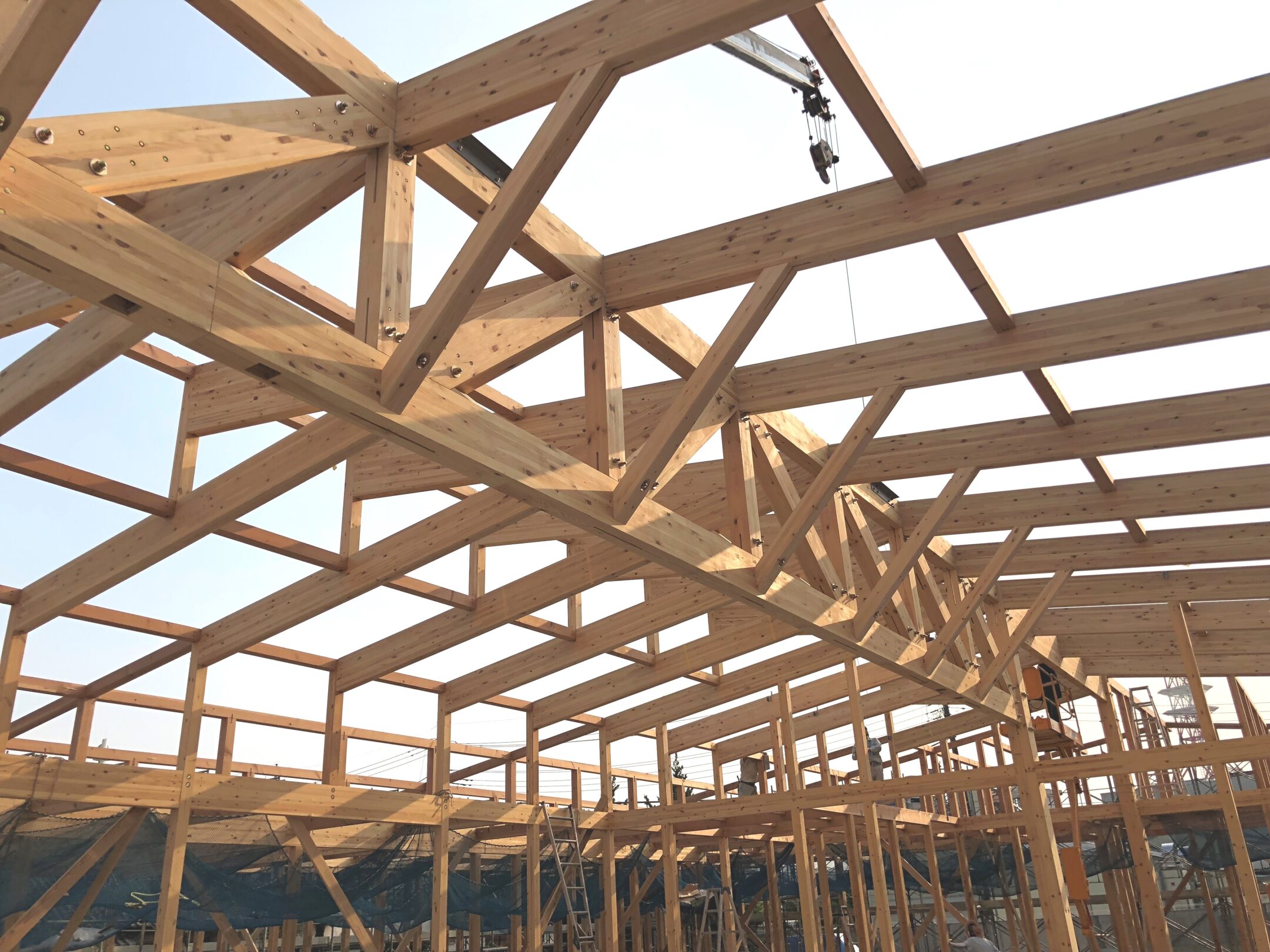 群馬県　某幼稚園（木造軸組構法　製作金物接合　平行弦トラス）