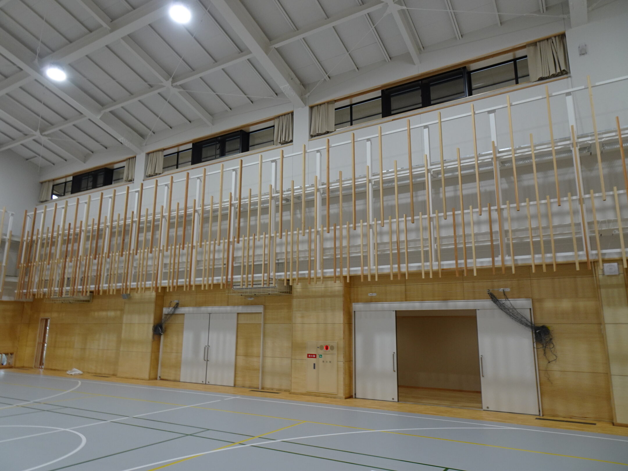 某施設　ルーバー