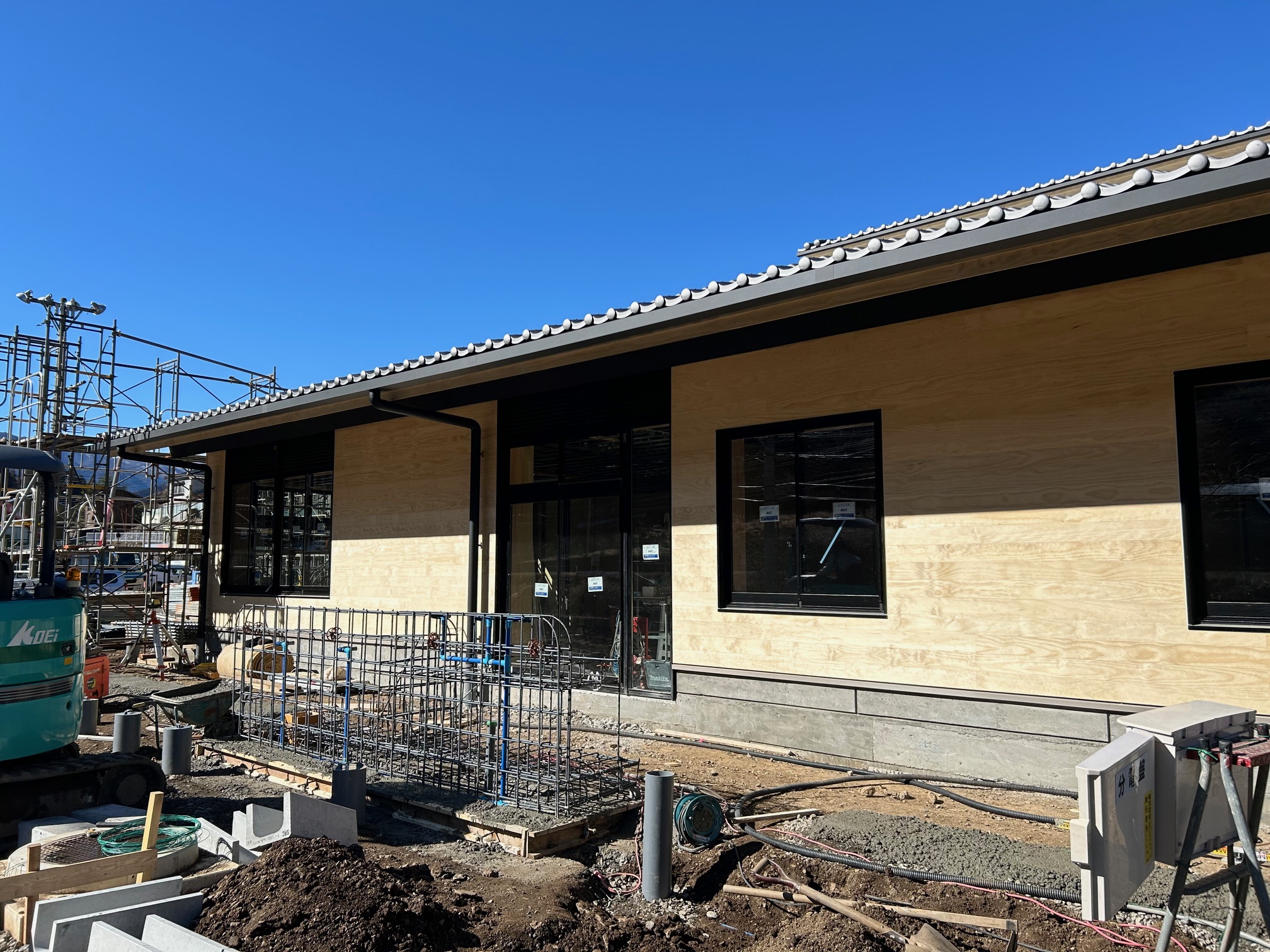 某施設外壁アコヤ